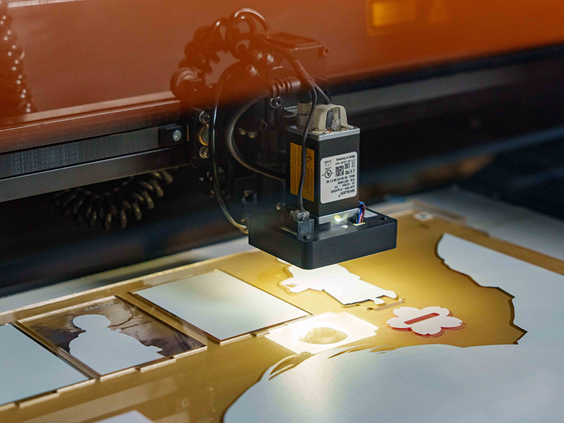 全工程内製化×低価格の実現